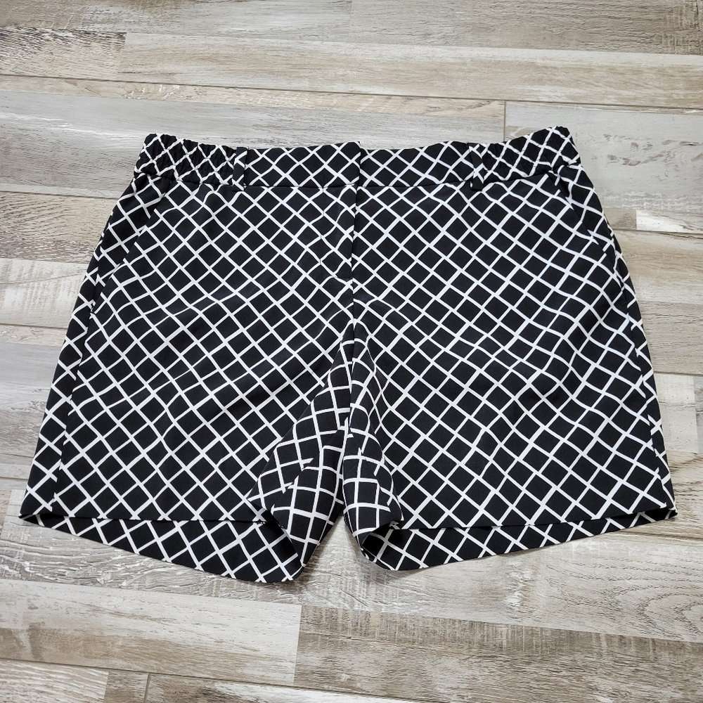 New 2 The Limited 5" Easy Short